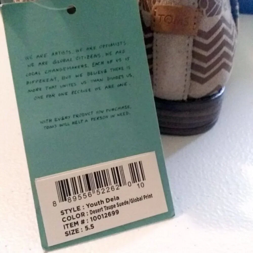 NIB Toms Deia Suede Ankle Boots Youth Size 5.5 MSRP $70